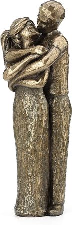 Lovers Kissing Sculpture